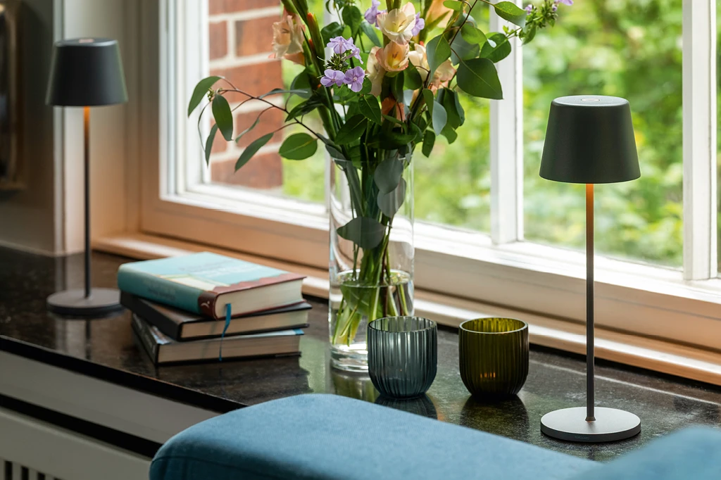 Zum neuen Heim - Tischlampe Ferrone Dunkelgrau